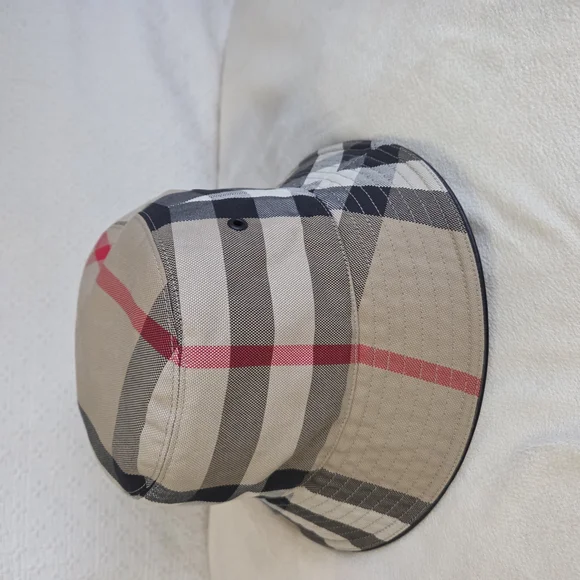 Burberry | Accessories | Burberry Black And Beige Plaid Hat  display picture 3